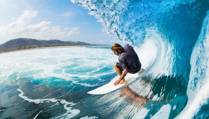 开云体育下载-哈登持球突破制造犯规获得多次罚球，哈登持球能力